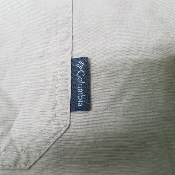 Columbia Khaki Button Down Outdoor Top Shirt XL - Picture 3 of 10